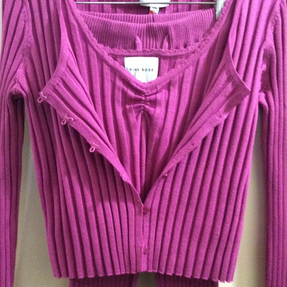 💗 NWT Pink Rose large ribbed knit 3 piece set 💗 - Picture 2 of 11